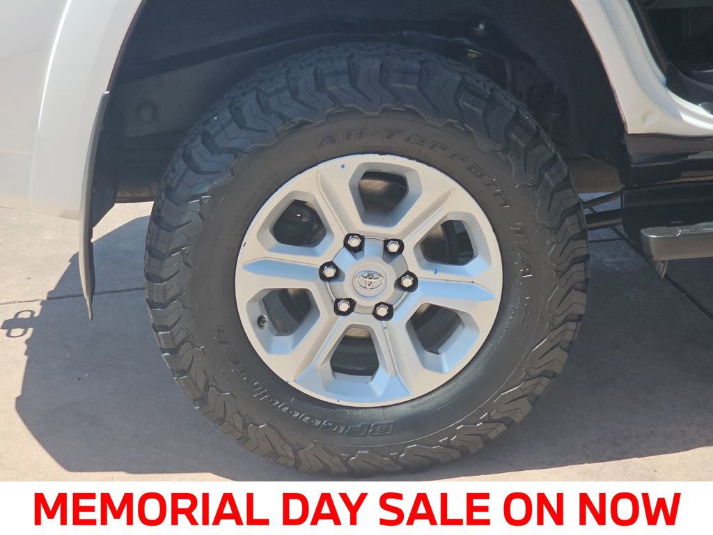 Used 2019 Toyota 4Runner SR5 Premium w/ Wilderness Package AWD/4WD image 37