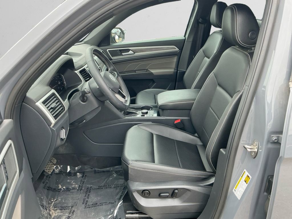 Used 2022 Volkswagen Atlas Cross Sport SE image 9