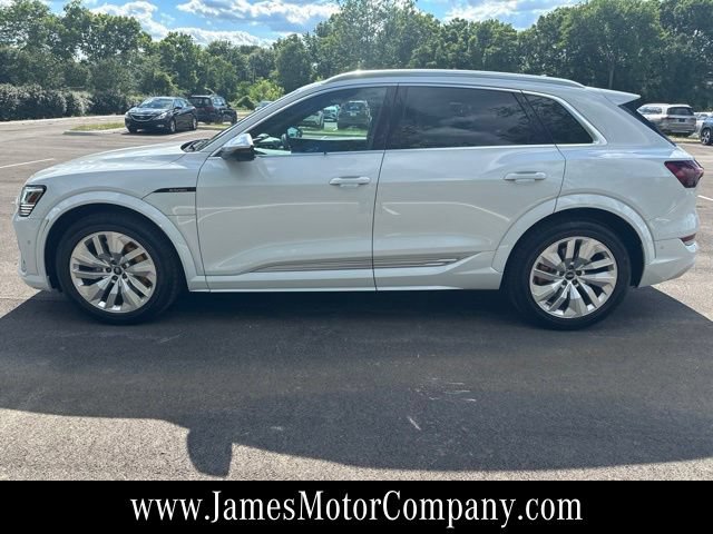 Used 2022 Audi e-tron S Premium Plus AWD/4WD image 8