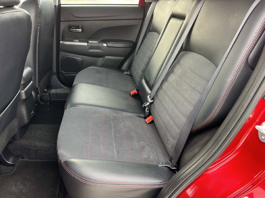 Used 2024 Mitsubishi Outlander Sport SE AWD/4WD image 19