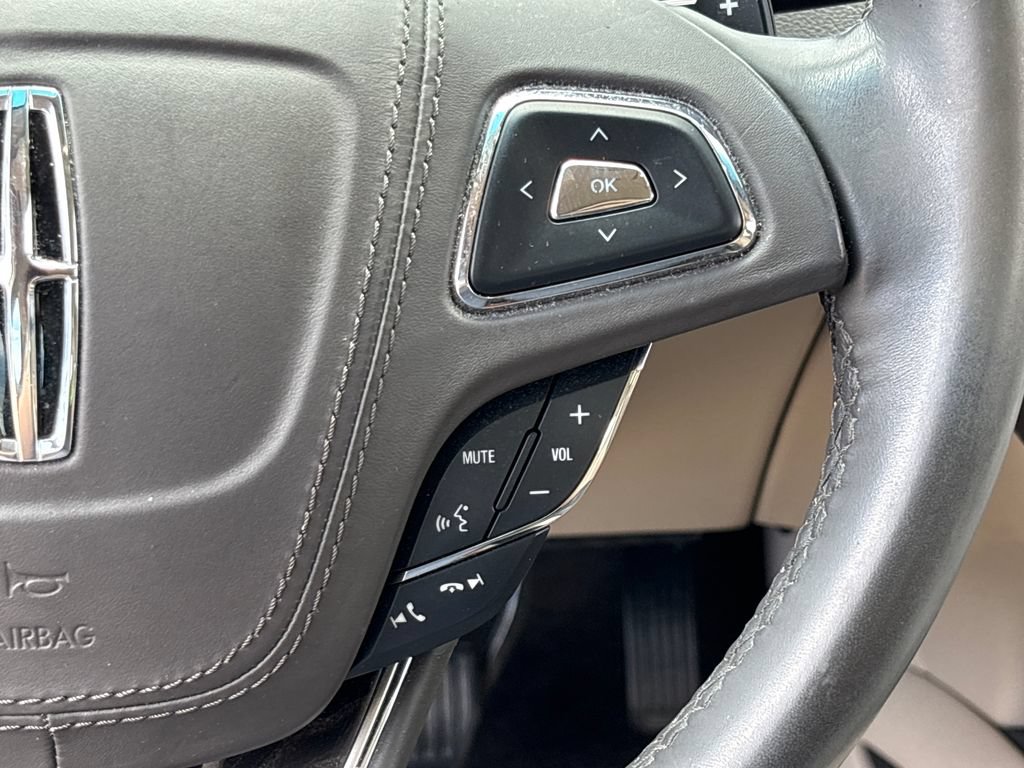 Used 2017 Lincoln MKZ Reserve FWD image 21