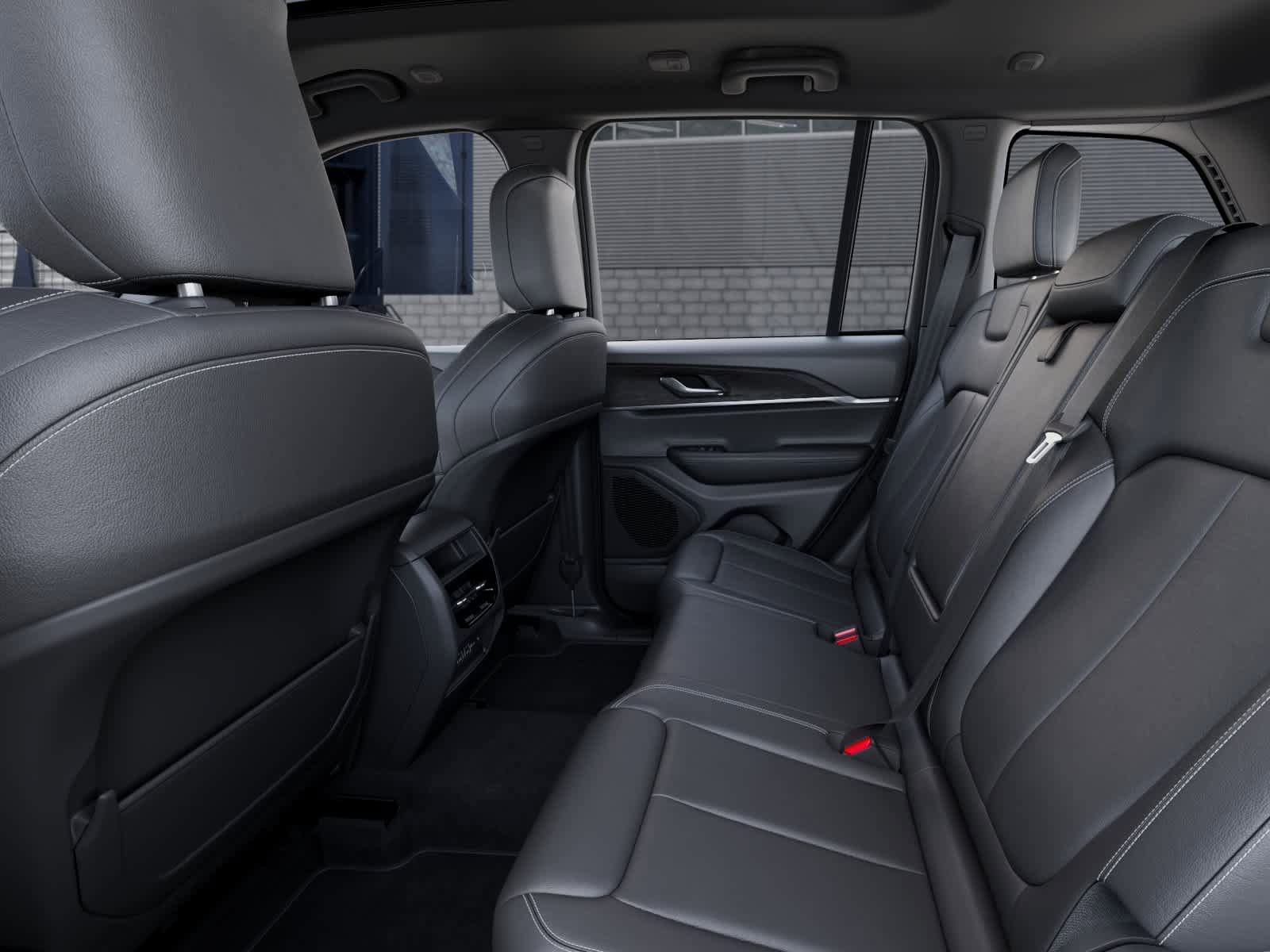 New 2025 Jeep Grand Cherokee Limited w/ Black Appearance Package image 23
