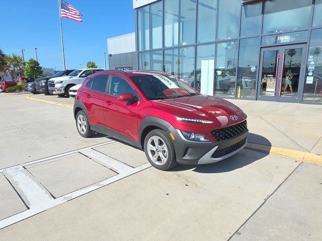Used 2023 Hyundai Kona SEL w/ Cargo Package AWD/4WD image 3