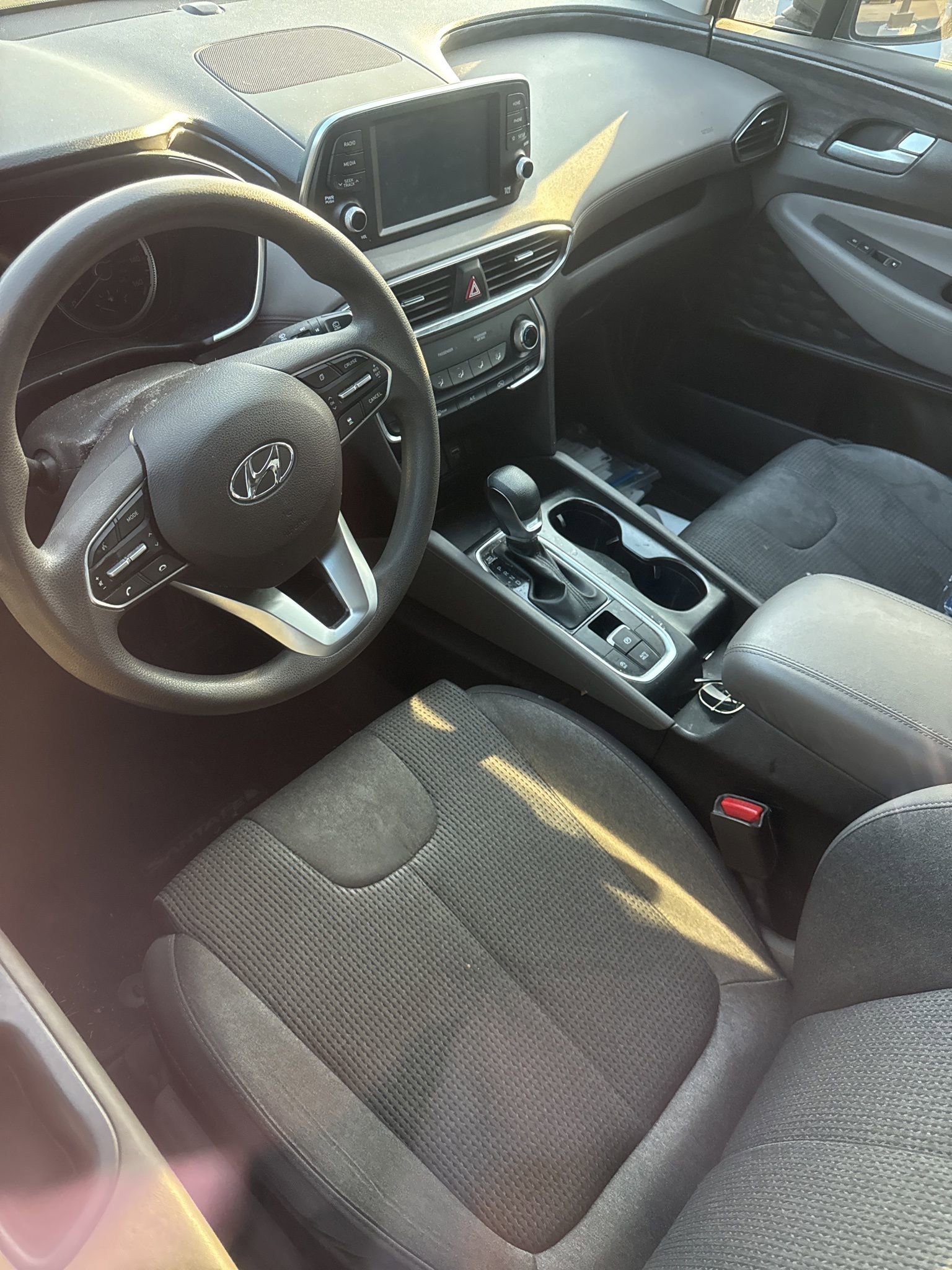 Used 2019 Hyundai Santa Fe SE image 5