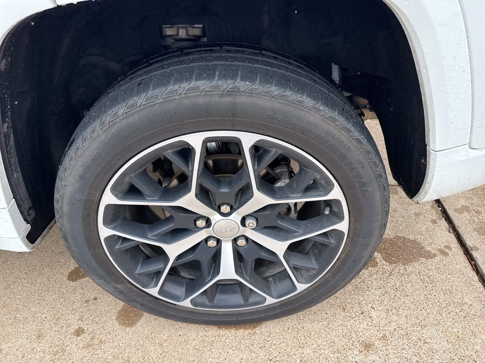 Used 2023 Jeep Grand Cherokee Summit AWD/4WD image 11