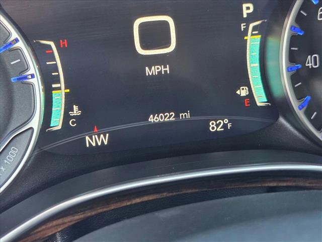 Used 2023 Chrysler Pacifica Limited image 11