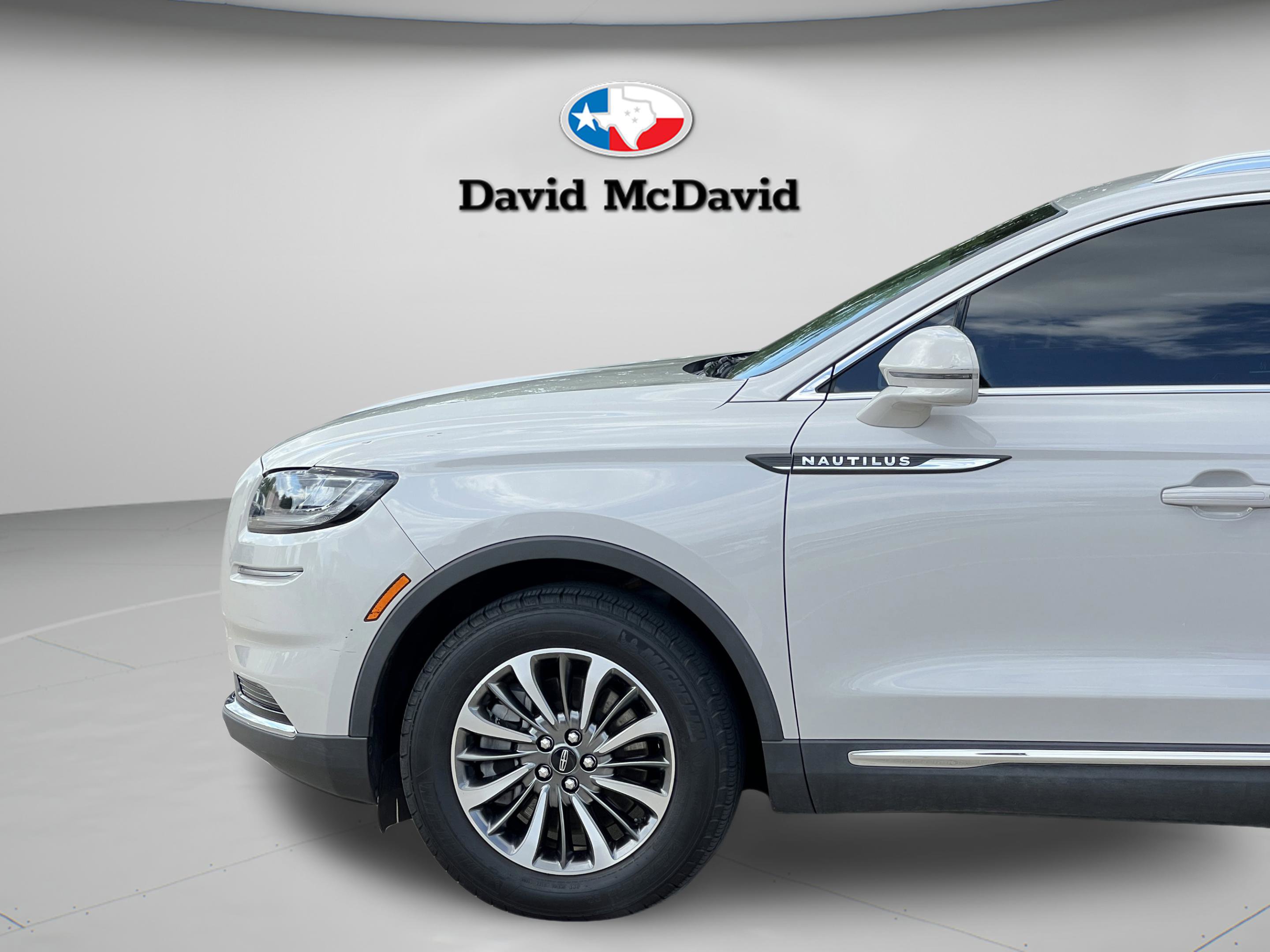 Certified 2022 Lincoln Nautilus FWD w/ Premium Package image 30