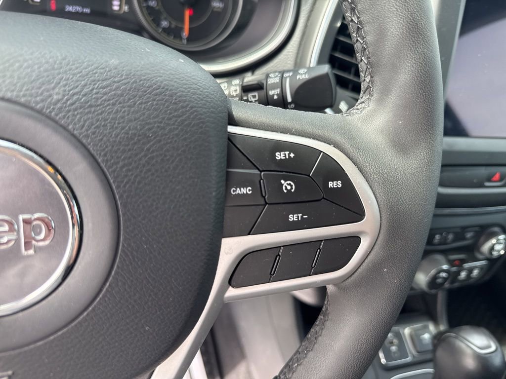 Used 2022 Jeep Cherokee Latitude image 24