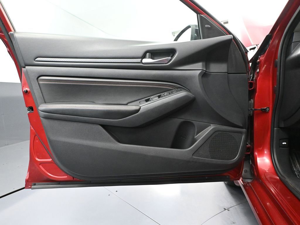 Used 2019 Nissan Altima 2.0 SR image 18