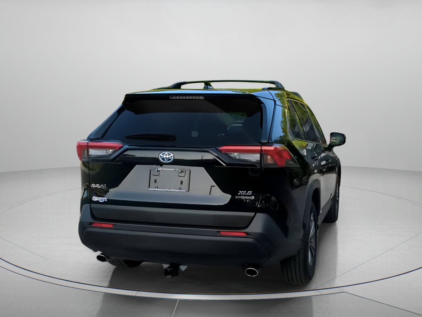 Used 2023 Toyota RAV4 XLE Premium AWD/4WD image 25