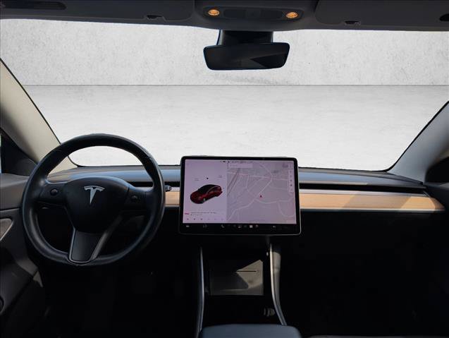 Used 2018 Tesla Model 3 Long Range RWD image 19