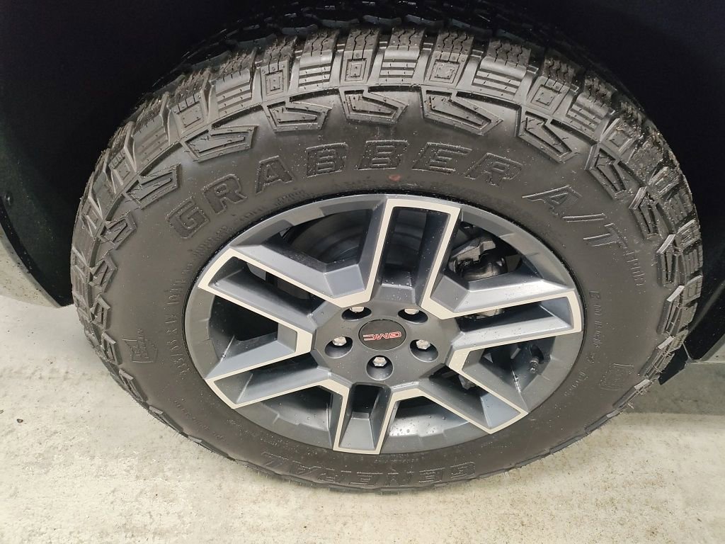 New 2026 GMC Terrain AT4 w/ Convenience Package III AWD/4WD image 3