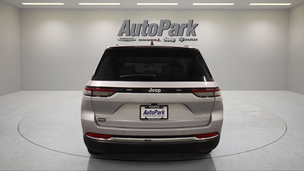 Certified 2024 Jeep Grand Cherokee Laredo w/ Luxury Tech Group I AWD/4WD image 6
