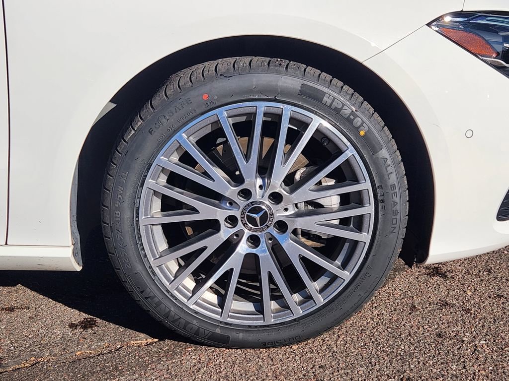 Used 2025 Mercedes-Benz CLA 250 4MATIC image 29