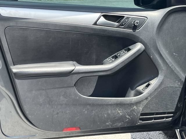 Used 2014 Volkswagen Jetta SE FWD image 15
