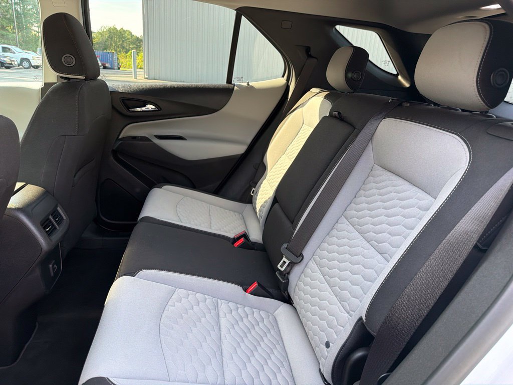 Used 2019 Chevrolet Equinox LS w/ LS Convenience Package FWD image 19