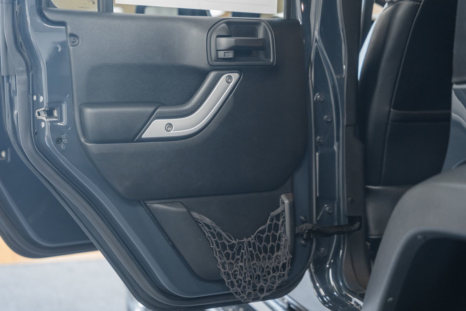 Used 2017 Jeep Wrangler Unlimited Rubicon w/ Connectivity Group image 44