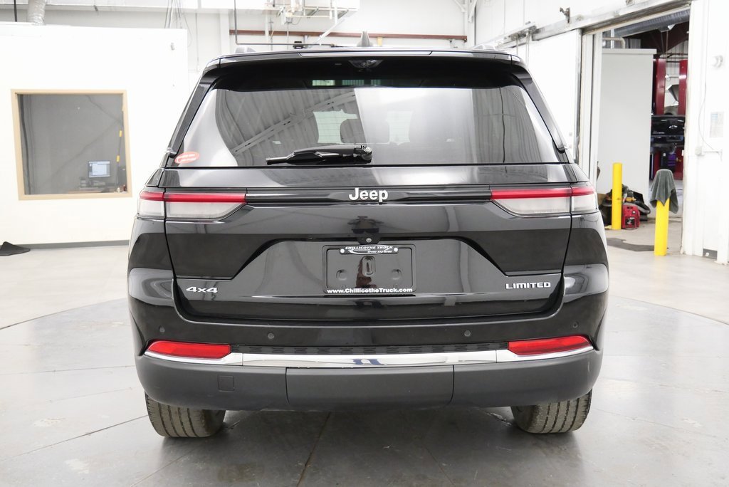 Used 2023 Jeep Grand Cherokee Limited w/ Luxury Tech Group II image 6