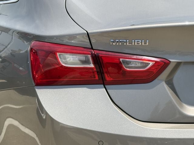 Used 2025 Chevrolet Malibu LT FWD image 6