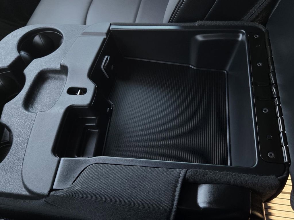 Used 2024 RAM 2500 Tradesman w/ Chrome Appearance Group AWD/4WD image 30