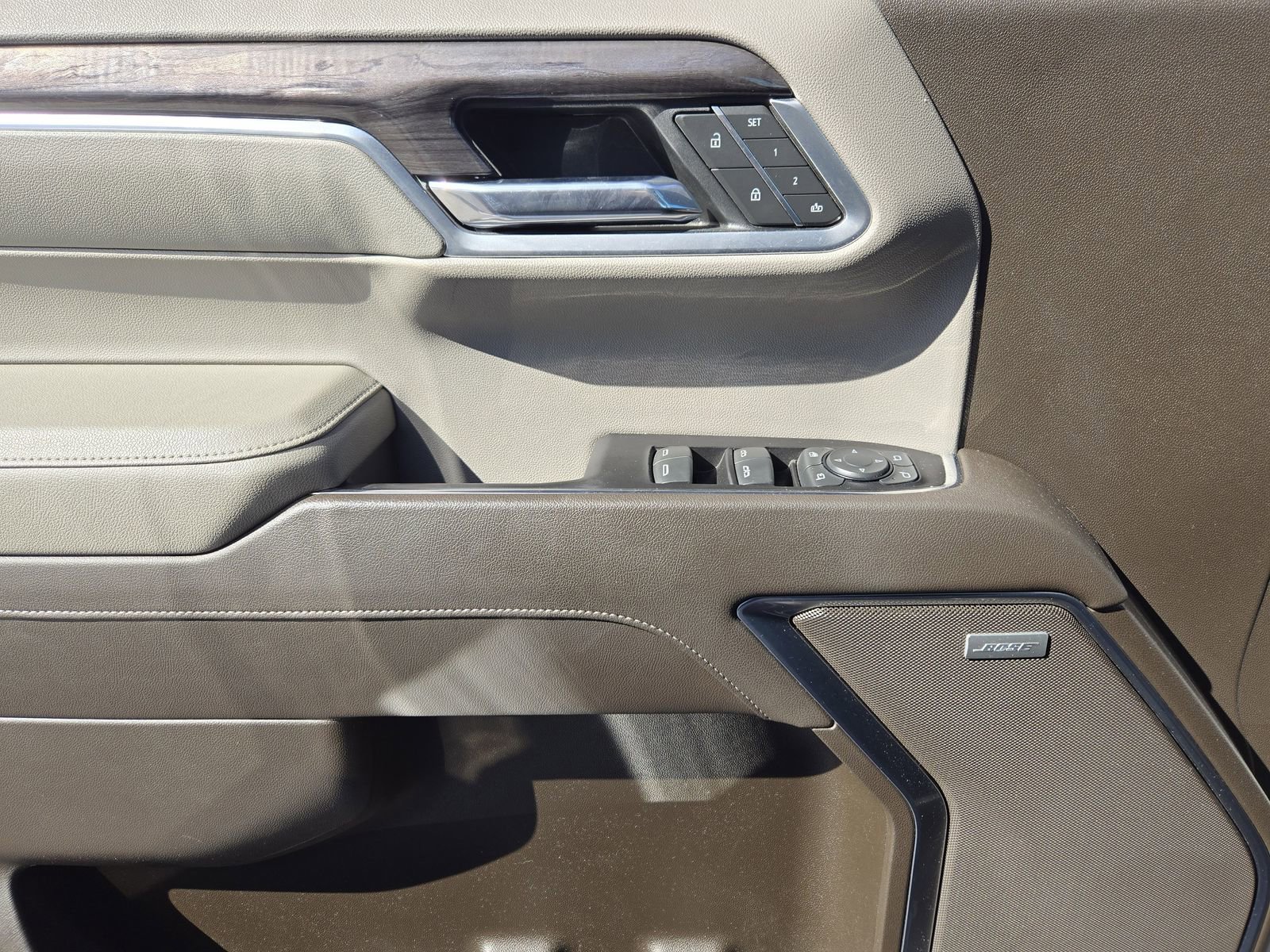 Certified 2022 Chevrolet Silverado 1500 LTZ w/ Technology Package image 26