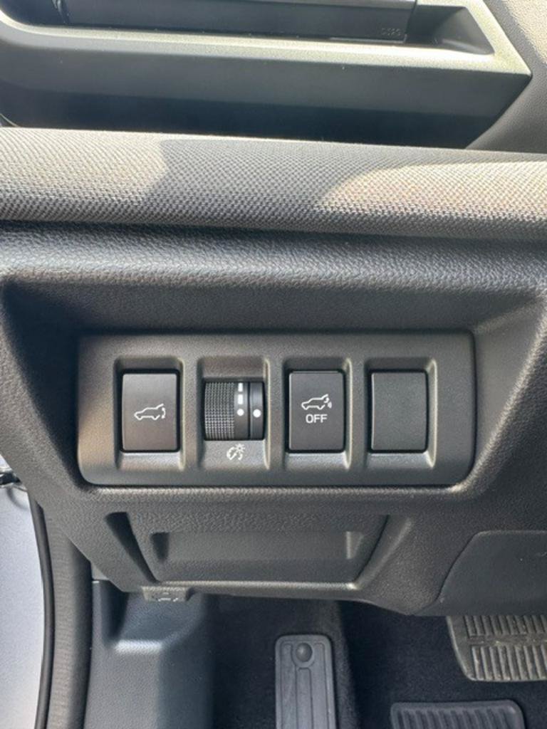 Used 2023 Subaru Outback Premium AWD/4WD image 9