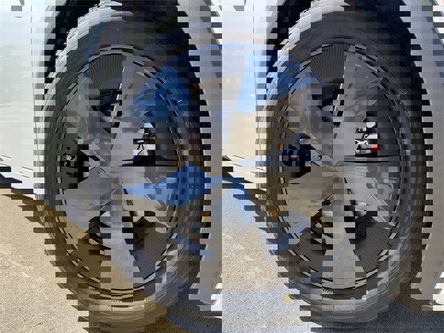 New 2026 Toyota Prius LE image 9