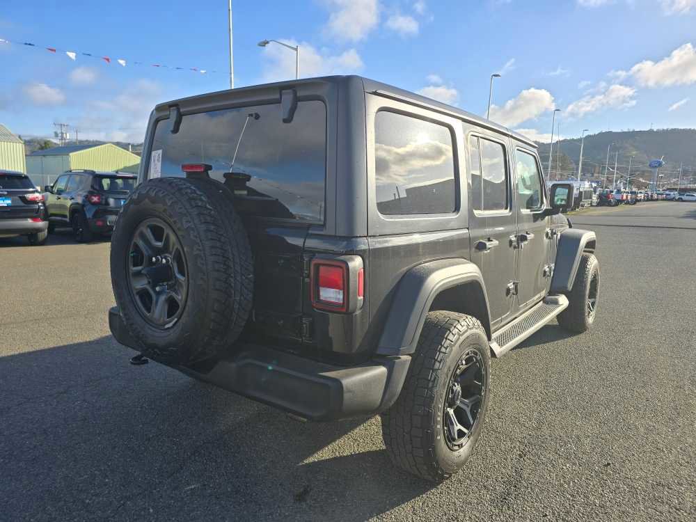Used 2018 Jeep Wrangler Unlimited Sport w/ Technology Group image 3