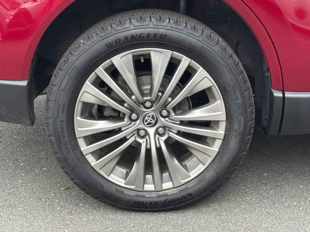 Used 2021 Toyota Venza XLE AWD/4WD image 8