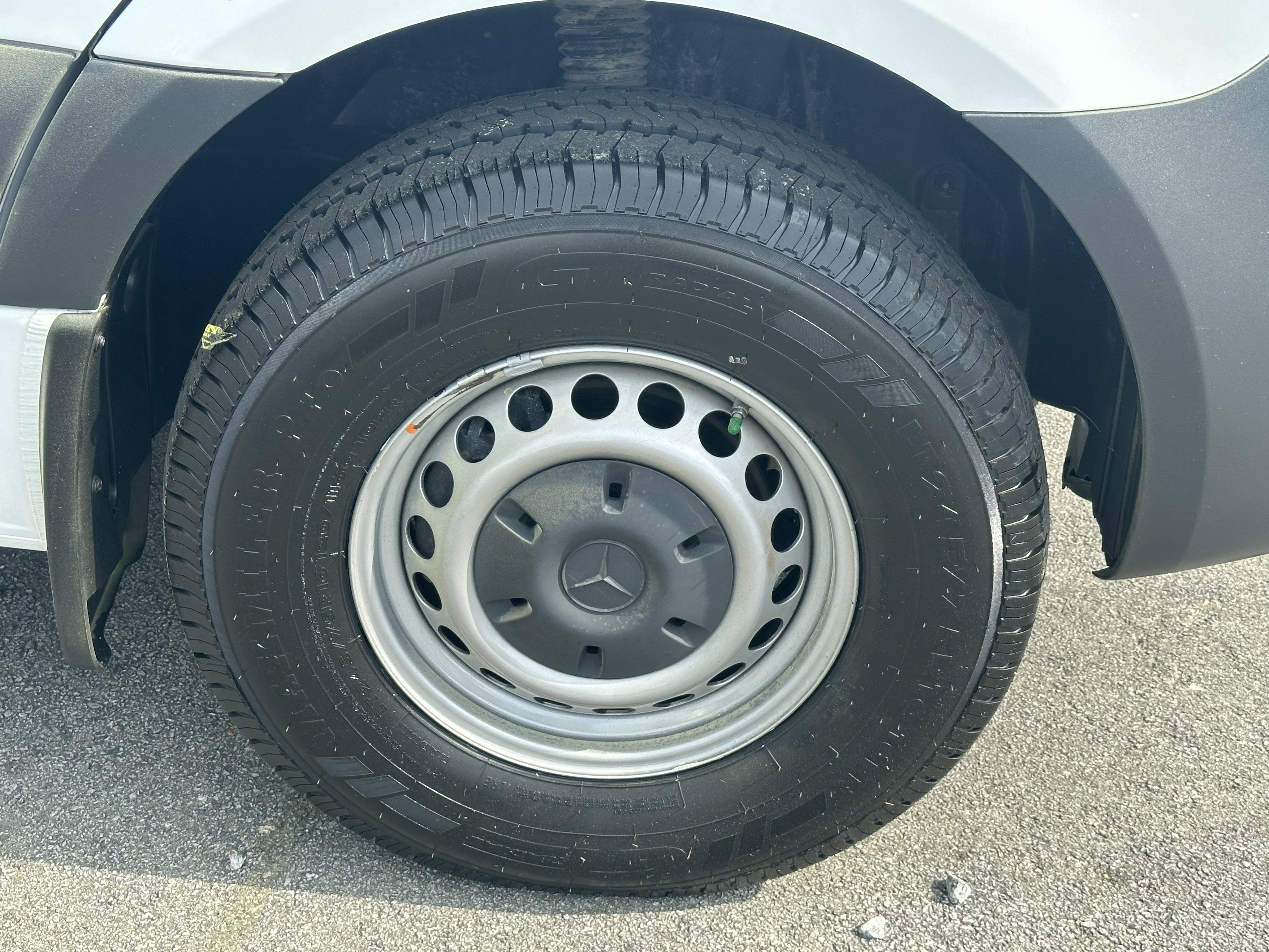 Used 2023 Mercedes-Benz Sprinter 2500 image 15