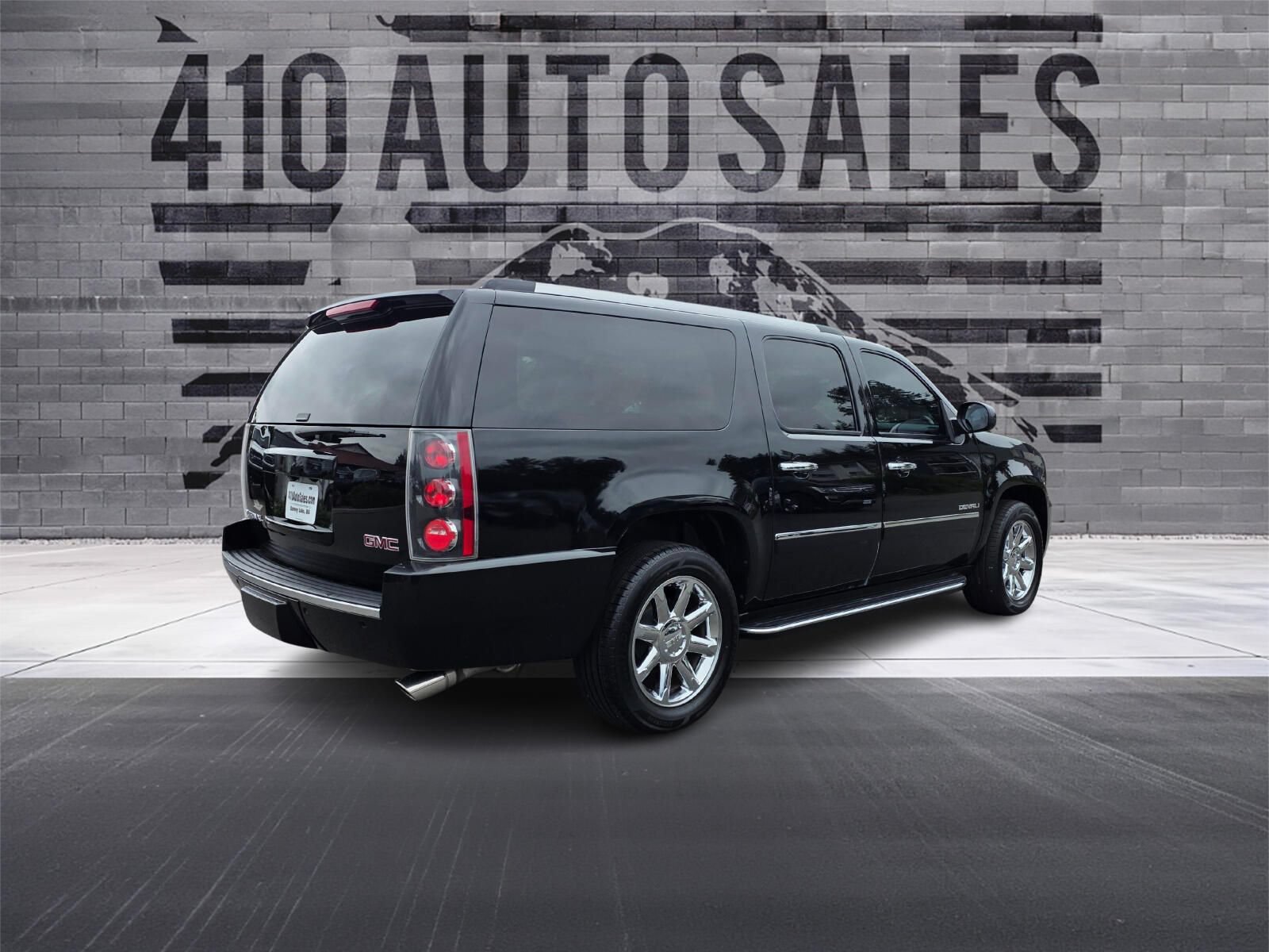 Used 2013 GMC Yukon XL Denali AWD/4WD image 3