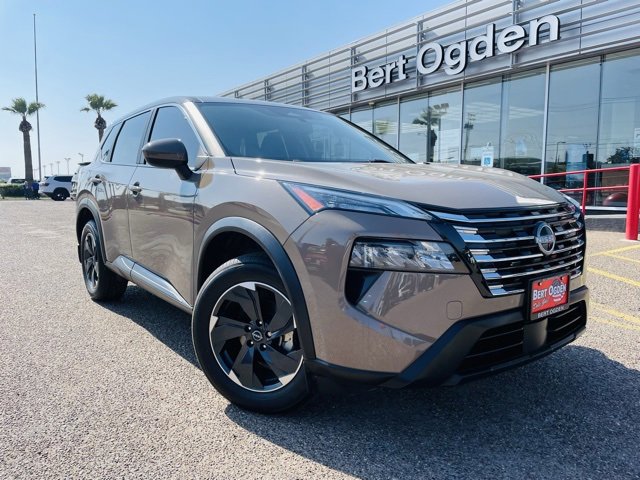 Used 2024 Nissan Rogue SV