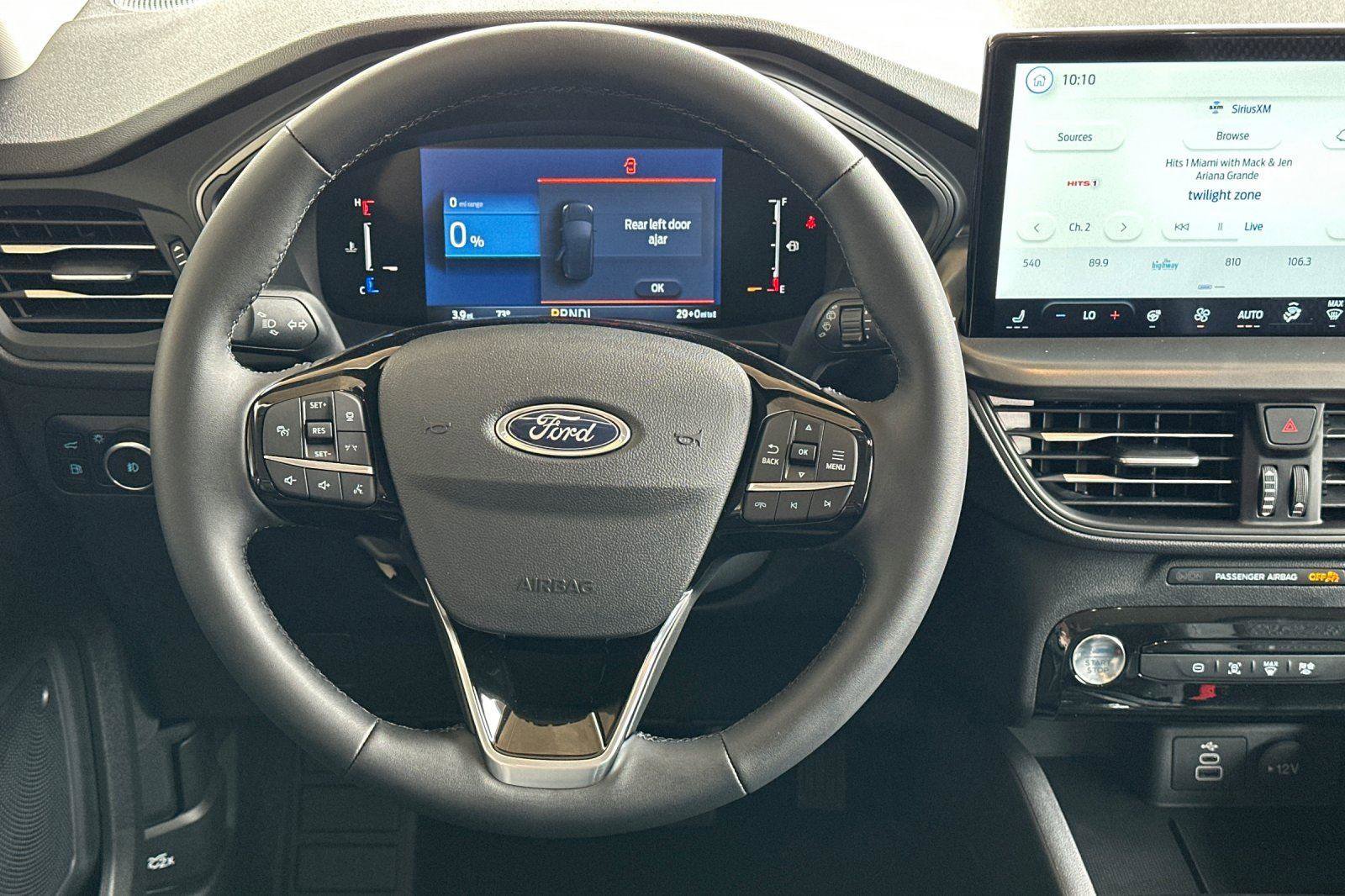 New 2025 Ford Escape SE image 11