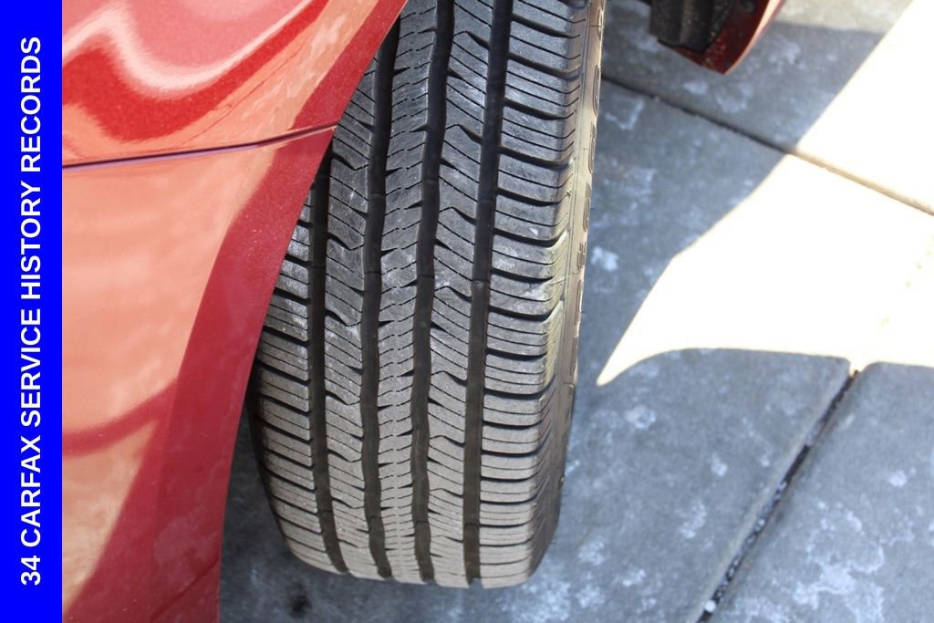 Used 2013 Toyota Sienna LE w/ Towing Pkg image 12