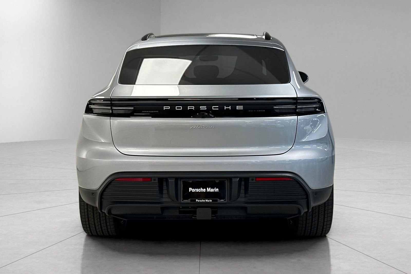 New 2025 Porsche Macan Electric image 7