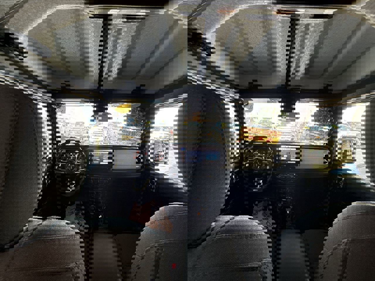 Used 2024 Jeep Wrangler Unlimited Sahara image 18