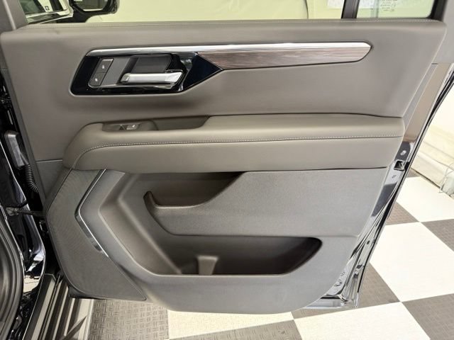 New 2026 Chevrolet Suburban LS w/ Max Trailering Package AWD/4WD image 30