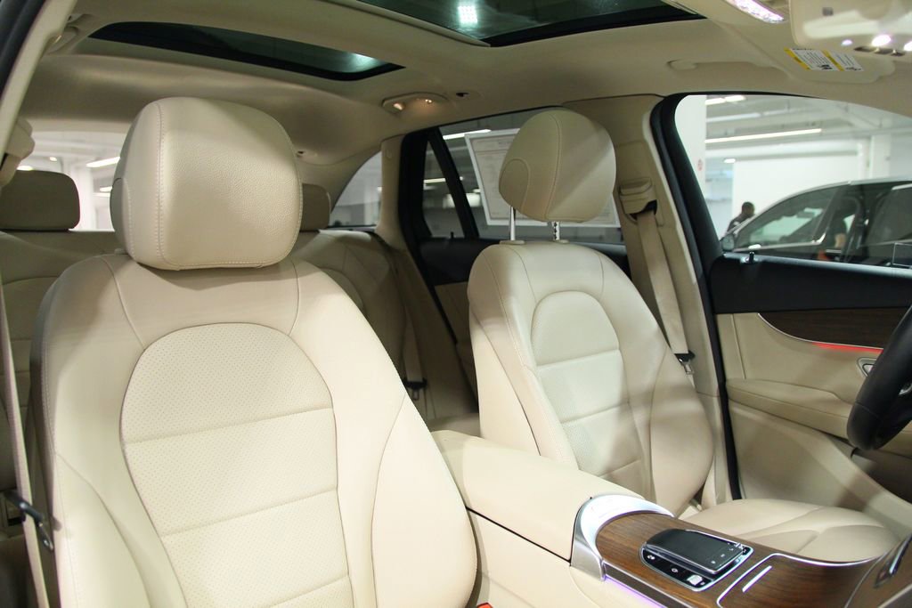 Used 2020 Mercedes-Benz GLC 300 4MATIC image 20