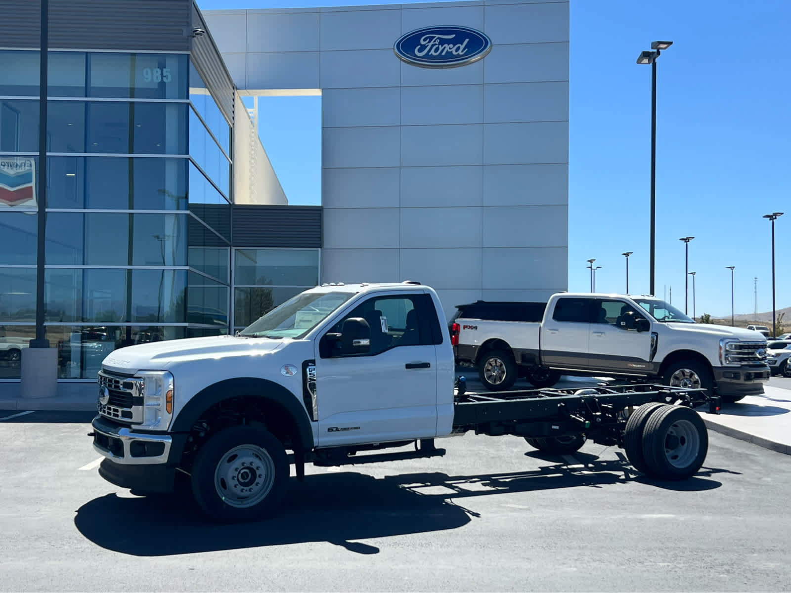 New 2026 Ford F550 4x4 Regular Cab Super Duty w/ XL Chrome Package image 1