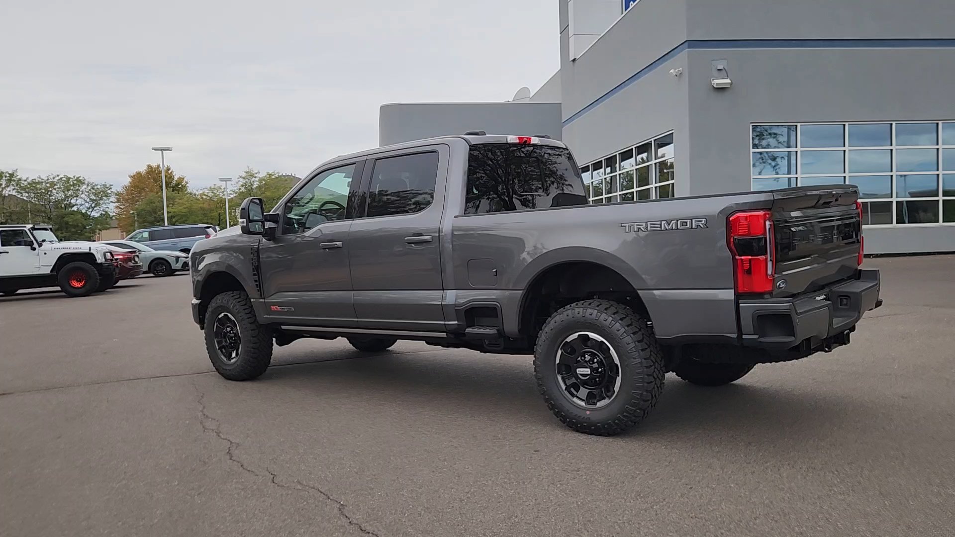 New 2026 Ford F350 Platinum w/ Tremor Off-Road Package AWD/4WD image 22