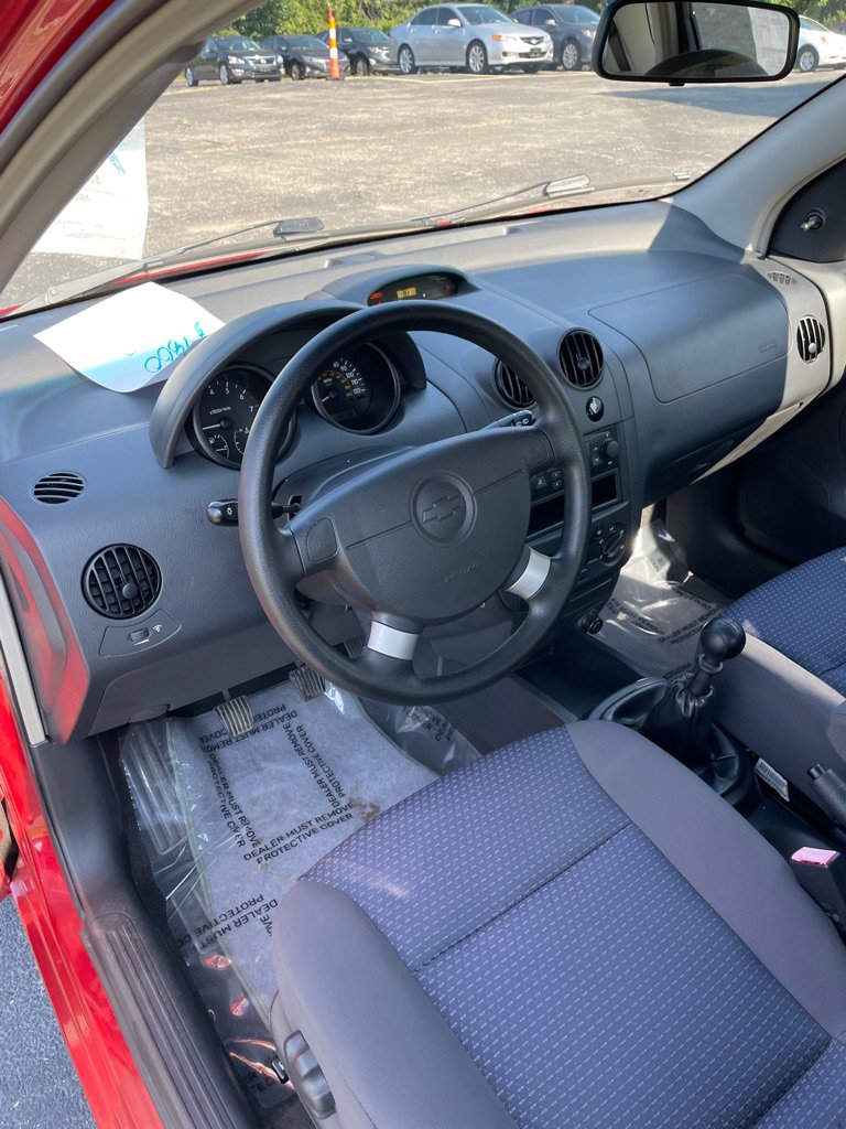 Used 2008 Chevrolet Aveo5 FWD image 9