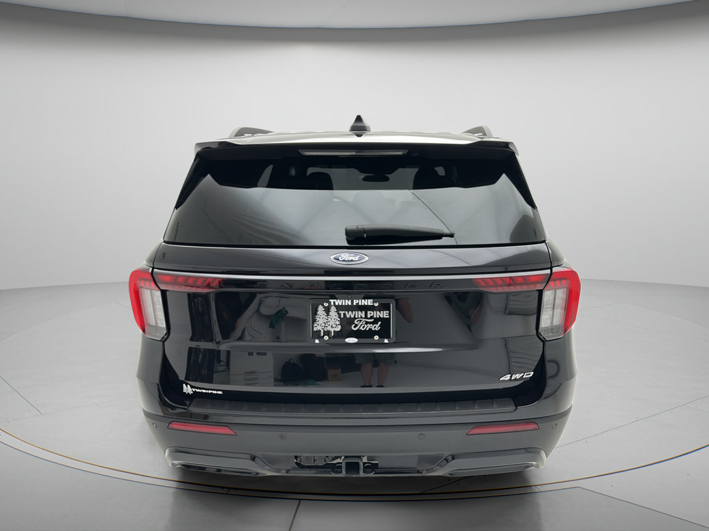 Used 2025 Ford Explorer ST-Line w/ ST-Line Street Pack AWD/4WD image 6