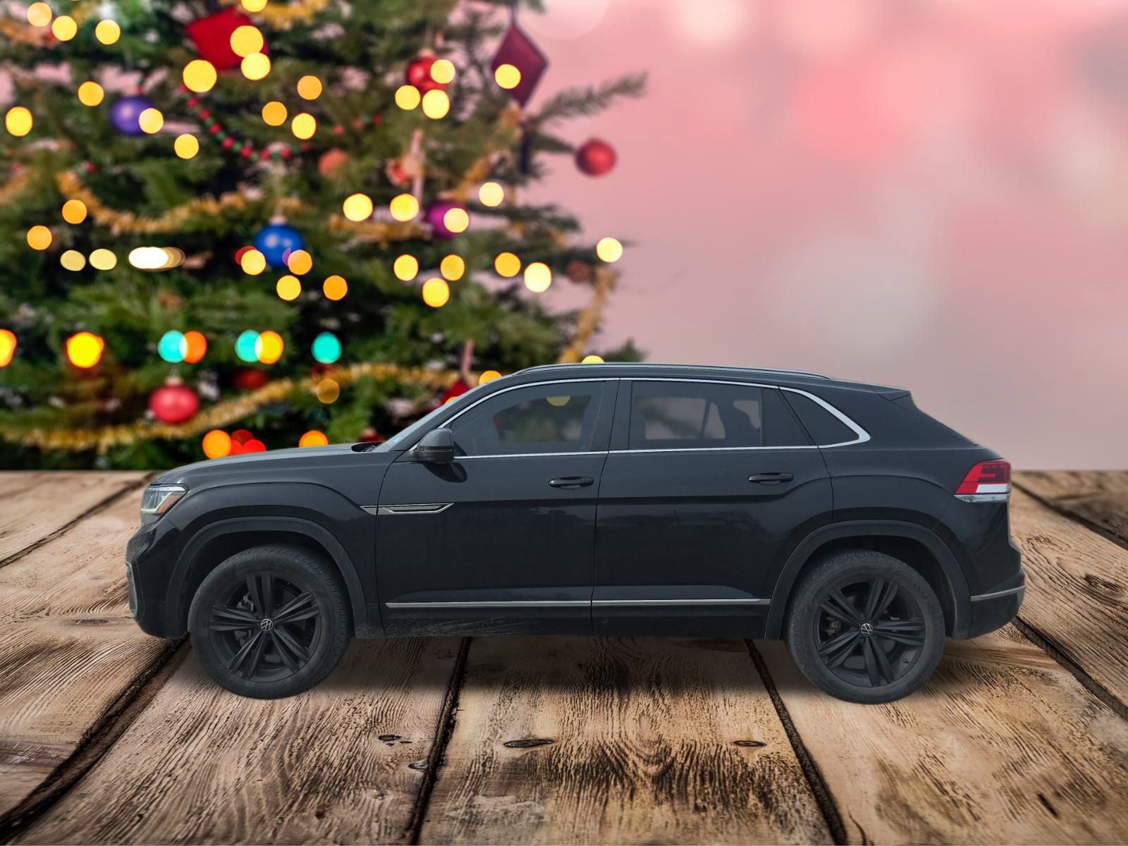 Used 2022 Volkswagen Atlas Cross Sport SEL R-Line image 2