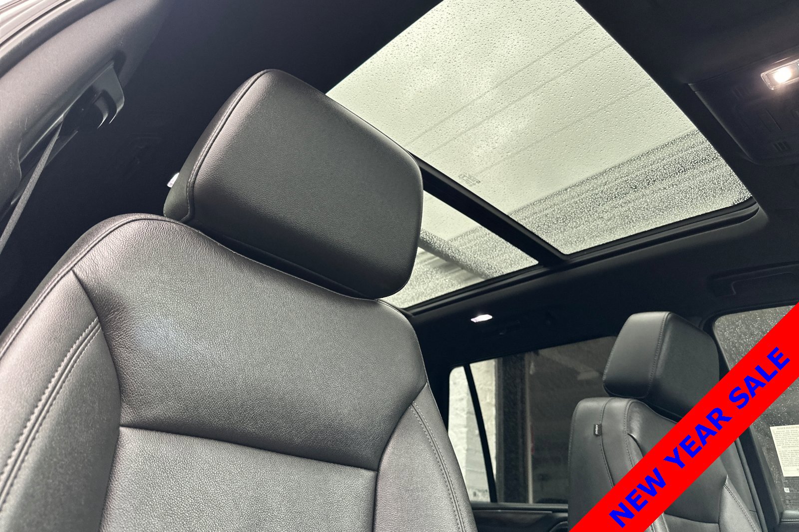 Used 2022 Chevrolet Tahoe LT w/ Luxury Package image 19