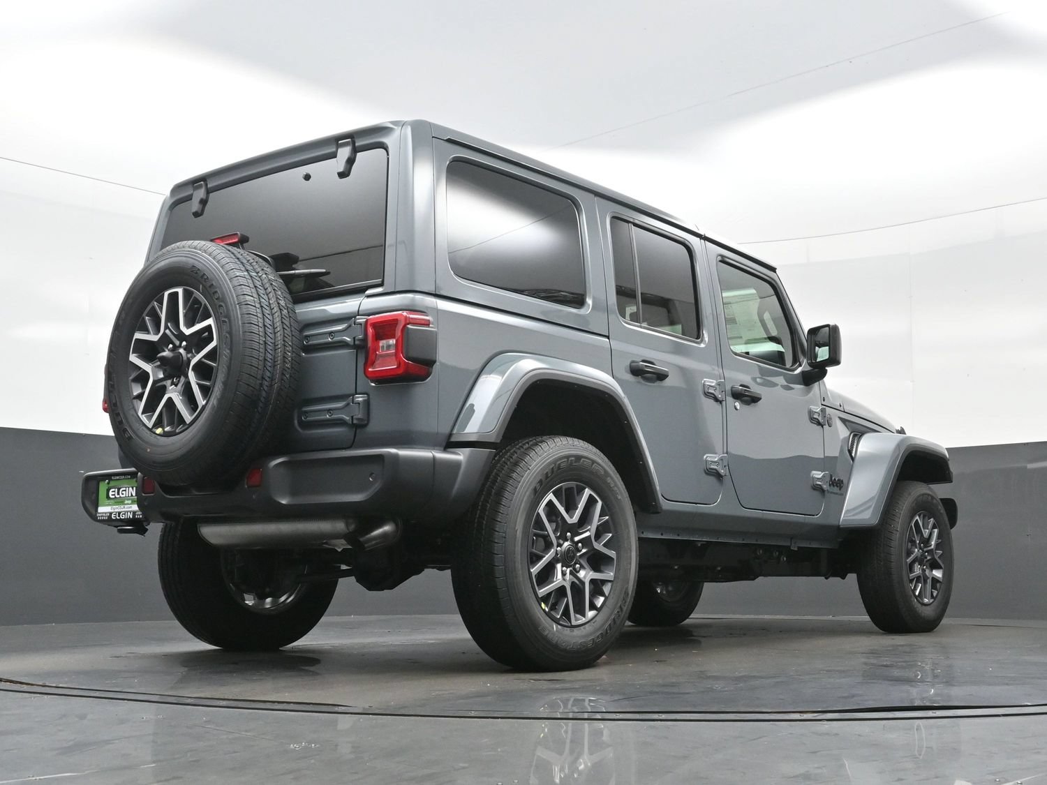 New 2026 Jeep Wrangler Unlimited Sahara w/ Safety Group AWD/4WD image 18