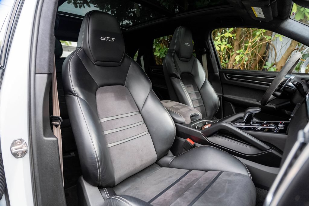 Used 2021 Porsche Cayenne GTS AWD/4WD image 75