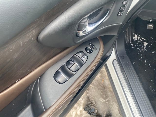 Used 2023 Nissan Murano Platinum image 19