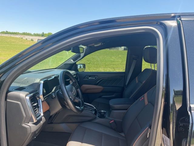 Used 2024 GMC Canyon AT4 w/ AT4 Premium Package AWD/4WD image 15