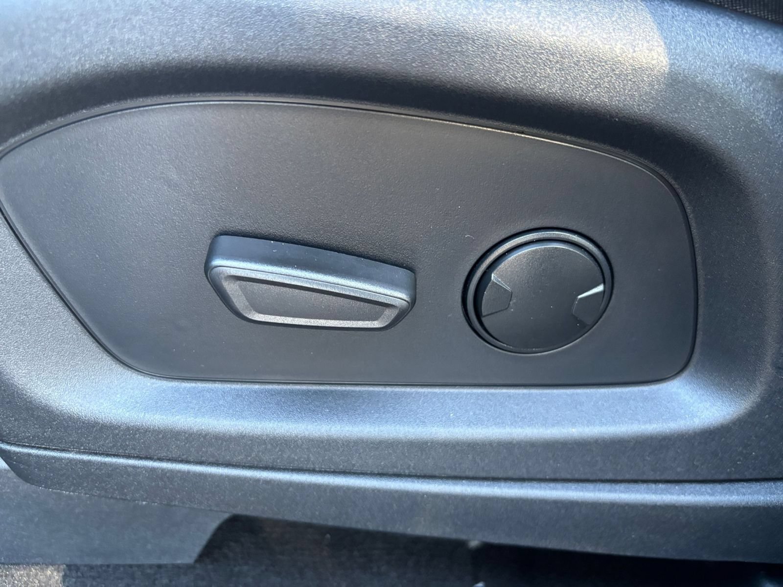 Used 2026 Ford Explorer Active RWD image 22