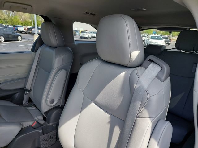 Used 2024 Toyota Sienna XLE w/ XLE Plus Package image 28